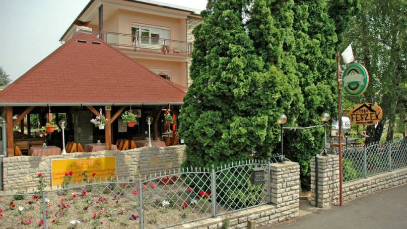 Fészek Vendéglő és Apartmanház