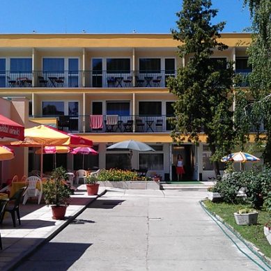 Szent István Hotel – Balatonlelle (Hotel Piros)