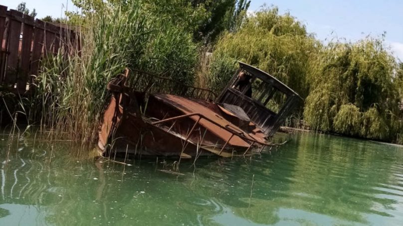 Megtalálták Fogast, az elsüllyedt halászhajót Almádinál a nádasban
